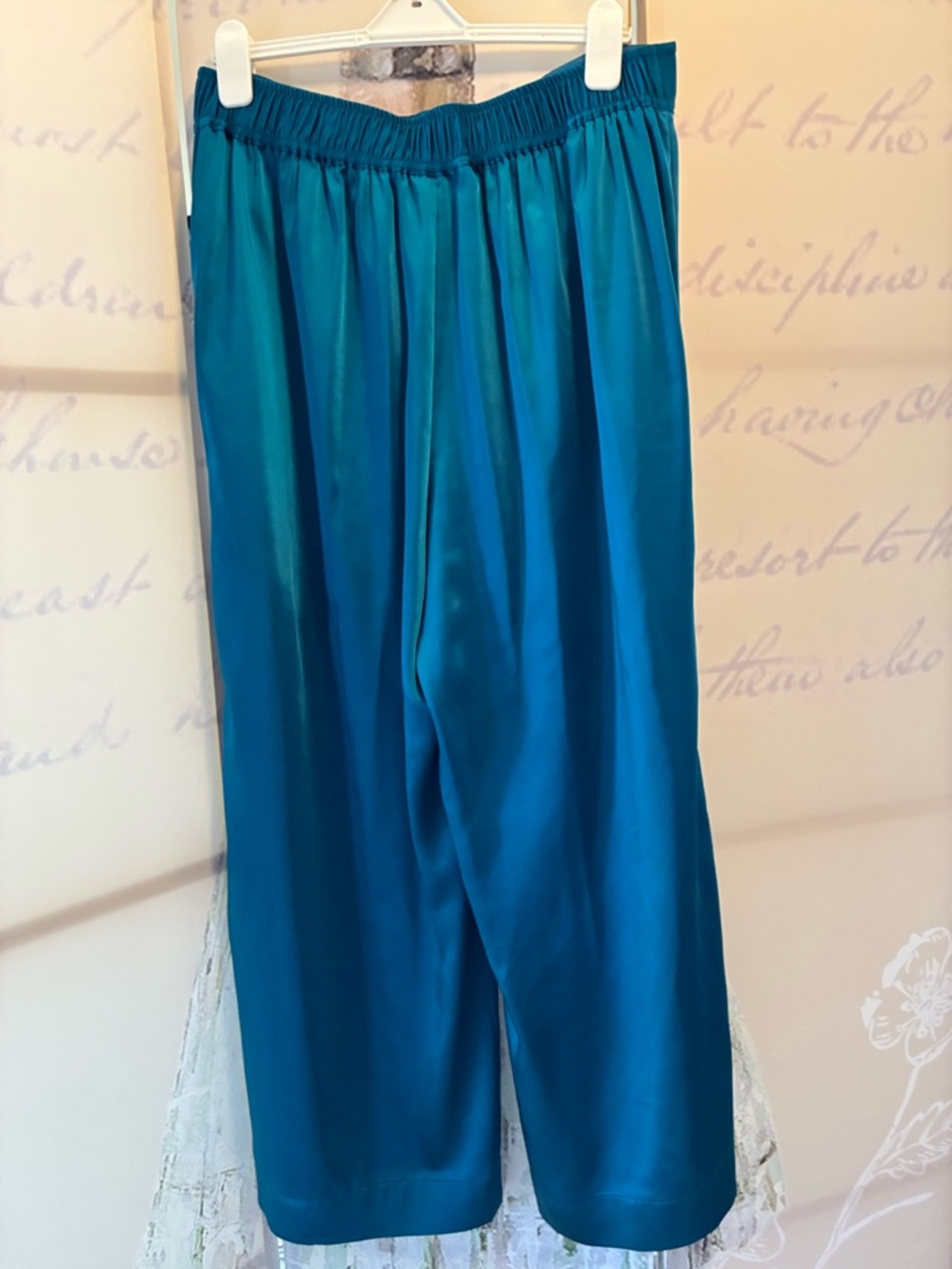 Beautiful Dark Teal Flowing Wide-Leg Satin Pants w/ Pockets - Picture 4 of 7
